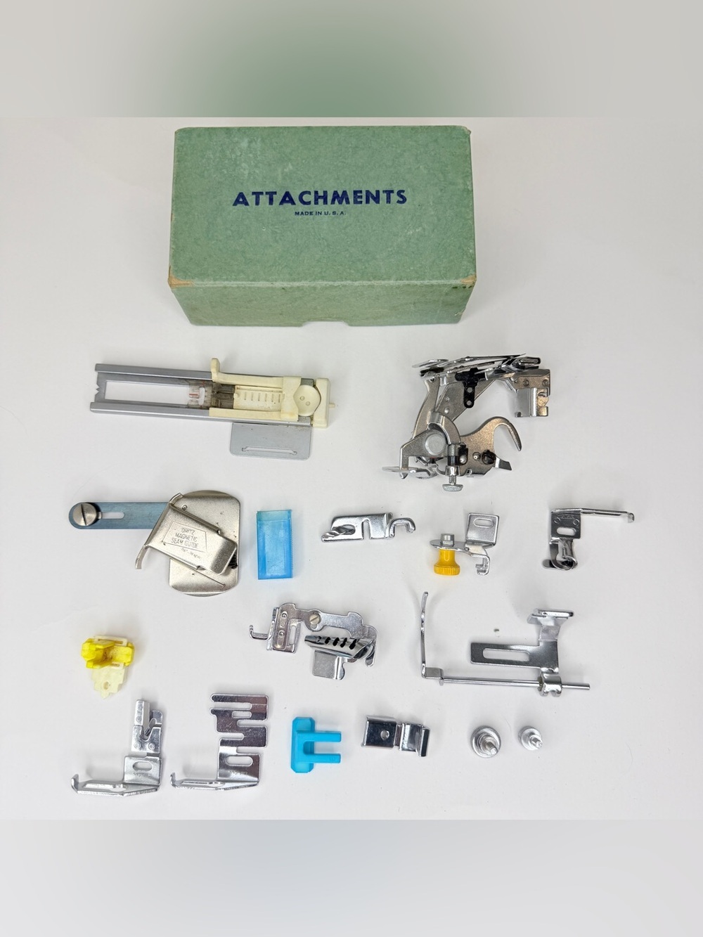 Vintage Sewing Machine Attachment Lot Ruffler Buttonholer Presser Feet Dritz Box